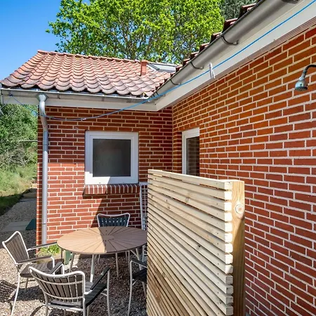 Anniesette - 1-5km From The Sea By Interhome