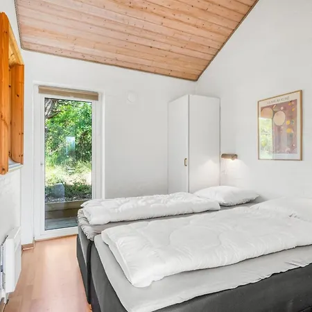 Anniesette - 1-5km From The Sea By Interhome *