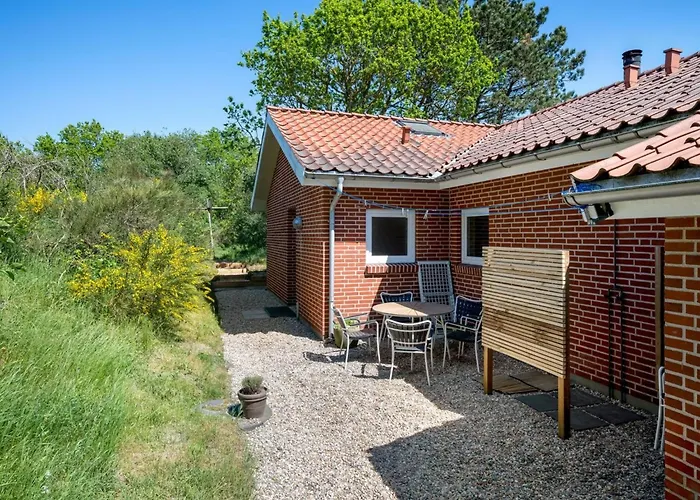 Anniesette - 1-5km From The Sea By Interhome