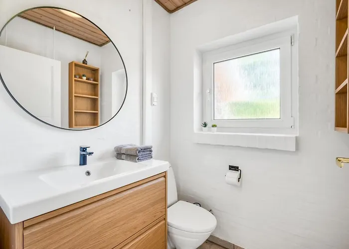 Anniesette - 1-5km From The Sea By Interhome